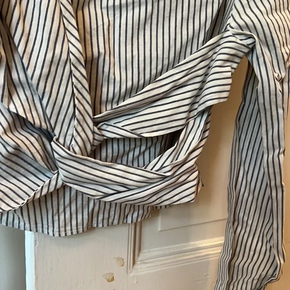 Zara Wrap Top - Picture 4 of 9